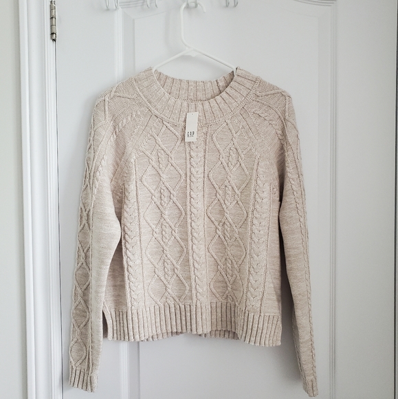BNWT Gap Cable-Knit Crew-neck Sweater - Picture 1 of 6